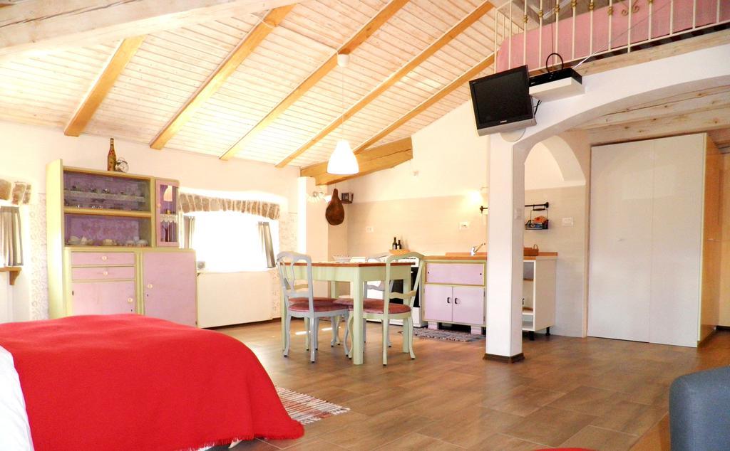 Studio Sijara Appartement Motovun Kamer foto