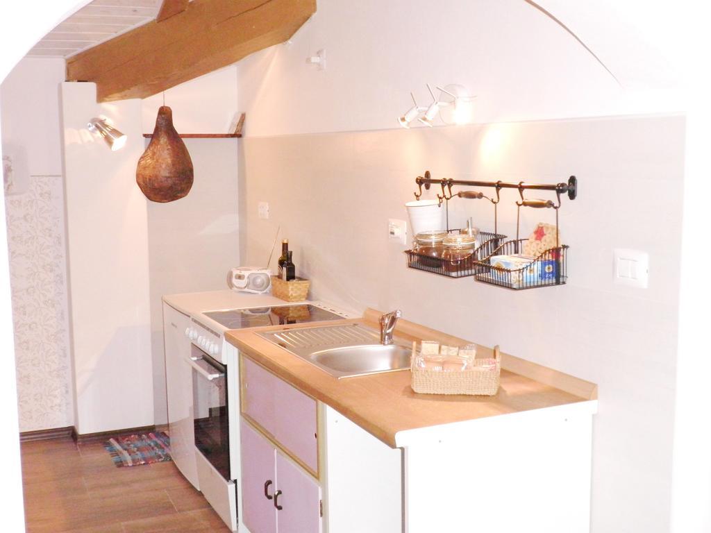 Studio Sijara Appartement Motovun Kamer foto